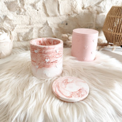 Pot de rangement en résine naturelle avec cœurs