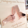 Pancarte / panneau en bois gravé - Pancarte personnalisée "Prenez un gobelet, trinquez avec les mariés..." - Décoration mariage