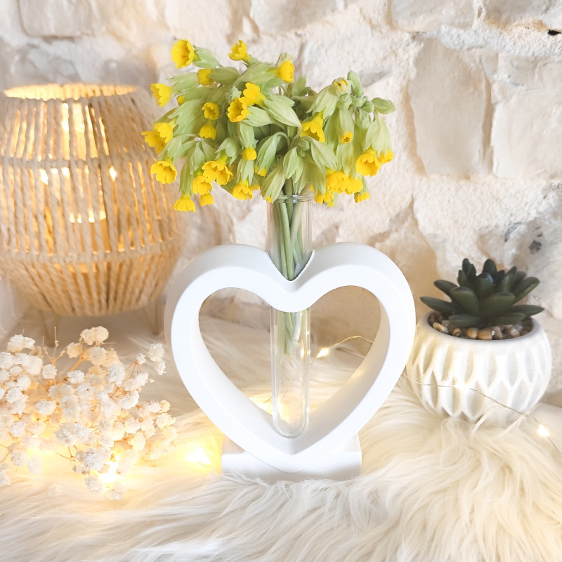 Vase Cœur en Résine Naturelle Vase Cœur en Résine Naturelle