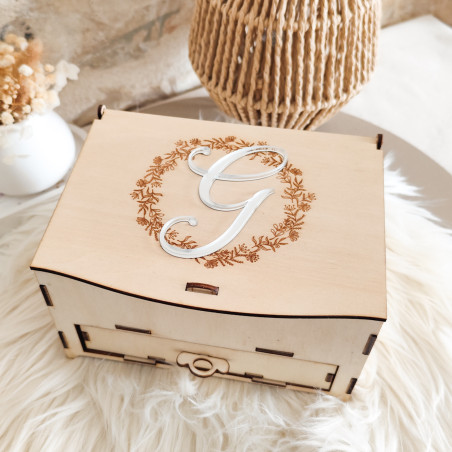 Boîte à bijoux en bois gravée personnalisable