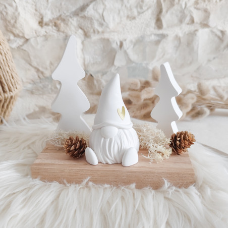 Gnome et Sapins en Résine Naturelle sur Socle en Bois