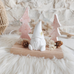 Gnome et Sapins en Résine Naturelle sur Socle en Bois
