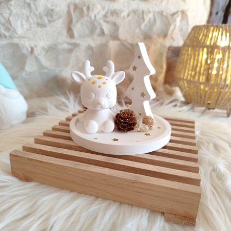 Décoration renne et sapin en résine naturelle sur socle