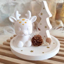 Décoration renne et sapin en résine naturelle sur socle