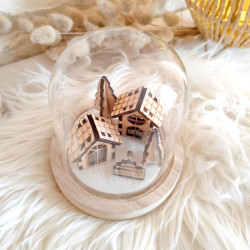 Cloche illuminée – Village de Noël gravé sur bois