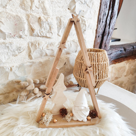 Sapin en batônnets de bois avec Gnome - Décoration de Noël naturelle e